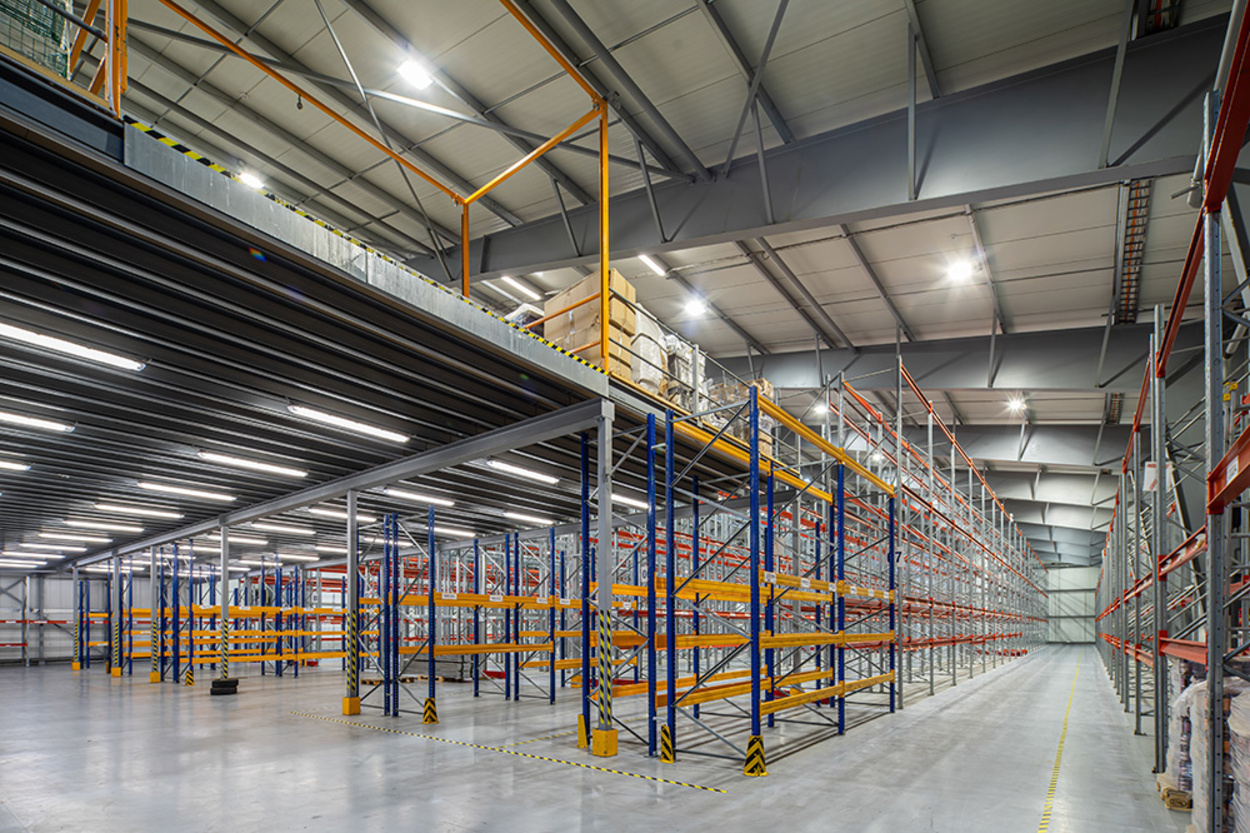 Industrie­beleuchtung bei Gebhard Fürst Elektrotechnik GmbH in Hüttlingen
