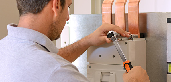 Nieder­spannungs­anlagen bei Gebhard Fürst Elektrotechnik GmbH in Hüttlingen